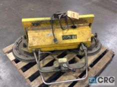 Strato Vac 3200 flat steel stock vacuum handler, 800 lb capacity