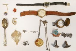 Quantity of sundry costume jewellery