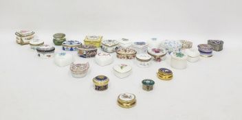 Large quantity of porcelain and other trinket boxes by Halcyon Days, Royal Worcester (4 boxes)