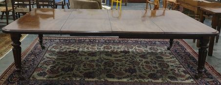 Victorian mahogany extending dining table, the rectangular top with rounded corners and moulded edge