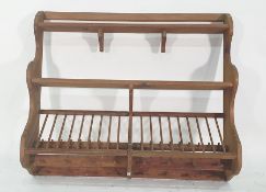 Pine wall-hanging platerack