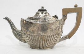 Edward VII silver teapot of semi reeded form (Henry Matthews, Birmingham 1906)