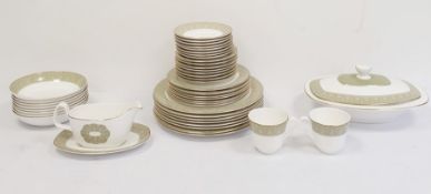 Royal Doulton English fine bone china part dinner service, Sonnet pattern, no. H5012, comprising