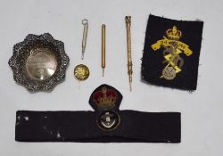 Victorian silver presentation bonbon dish inscribed '1895', gilt metal propelling pencil with