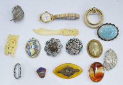 Small quantity of costume jewellery and two ladies wristwatches (1 tray)