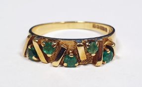 9ct and five green stone ladies dress ring