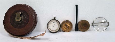 Pocket barometer, a tape measure, etc (1 box)
