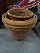 Four terracotta planters (4)  Condition ReportThe large pot has a diameter of 45 cm and height of 40