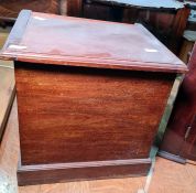 19th century commode, lift top revealing china bowl, raised on plinth base, 44 x 44cm with 7