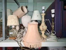 Various table lamps to include alabaster, glass, bronze-effect and ceramic, some with shades (8)