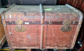 Wood-bound and metal canvas travelling trunk  Condition Report75 x 47 x 44 cm (WDH)