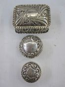 Victorian silver trinket snuff box, rectangular and cushion-shaped, allover repousse, Birmingham