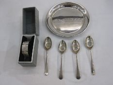 20th century Walker & Hall silver circular small waiter, Birmingham, 3.2ozt, 13.7cm diameter, a