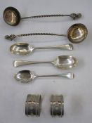 A pair of Victorian silver napkin rings, beaded and engraved decoration, London 1875, 1toz, a pair