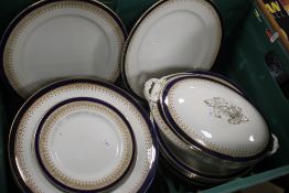 A TRAY OF WEDGWOOD TEA & DINNERWARE