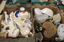 TWO TRAYS OF CERAMICS TO INCLUDE HORNSEA, SYLVAC, JELLY MOULDS, CROWN DEVON, LURPAK TOASTRACK