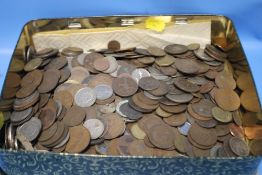 A TIN OF OLD COINS TO INCLUDE GEORGE III PENNIES