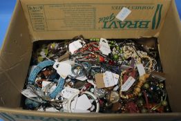 A BOX OF ASSORTED COSTUME JEWELLERY