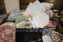 A LARGE QUANTITY OF COLLECTORS' PLATES AND OTHERS BOXED AND UNBOXED, SPODE, MASONS ETC.