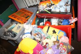 A QUANTITY OF CHILDREN'S TOYS TO INCLUDE SOFT TOYS, MCDONALDS, X-BOX STARTER PACKS ETC.