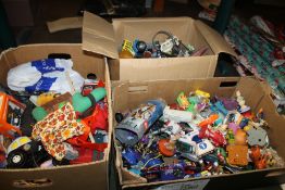 A QUANTITY OF ASSORTED PLASTIC TOYS TO INCLUDE MCDONALDS ETC.