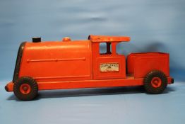 A TRIANG EXPRESS TRAIN LENGTH APPROX 53 CM