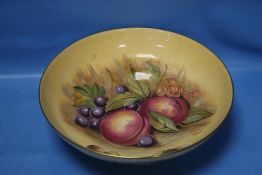 AN AYNSLEY ORCHARD GOLD BOWL MARKED D. JONES, D 26 CM