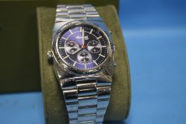 A GENTLEMAN'S INGERSOLL DUO QUARTZ WRIST WATCH, IN FITTED BOX WITH PAPERS