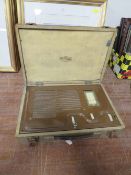 A VINTAGE EVER READY PORTABLE RADIO