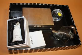 A SMALL BOX OF COLLECTABLES TO INC A SLIVER PLATED CIGAR BOX' A PANDORA CERAMIC BELL ETC