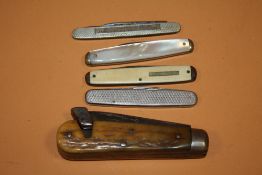 FIVE VINTAGE POCKET KNIVES