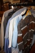 A QUANTITY OF GENTS VINTAGE CLOTHING TO INC TOPS' SUITS' JACKETS ETC TOGETHER WITH A VINTAGE