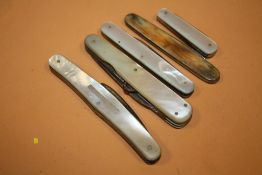 FIVE VINTAGE POCKET KNIVES