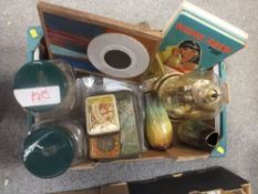 A TRAY OF ASSORTED COLLECTABLES ETC. TO INCLUDE A DOME TOPPED MANTEL CLOCK A/F' VINTAGE TINS ETC.