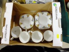 A SMALL TRAY OF FRUIT PATTERN CHINA