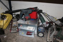 A HYDROLIC JACK A/F TOGETHER WITH A SELECTION OF POWERTOOLS ( WORKING CAPACITY NOT CHECKED )