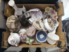 A SMALL TRAY OF CERAMICS ETC. TO INCLUDE AYNSLEY' WEDGWOOD ETC.