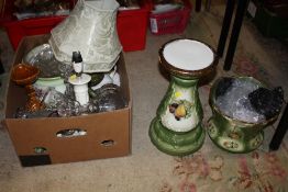 A CERAMIC JARDINAIRE ON STAND, TOGETHER WITH A BOX OF CERAMICS AND GLASS TO INCLUDE DECANTERS (2)
