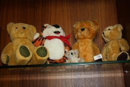 A SMALL QUANTITY OF VINTAGE HINGED TEDDY BEARS ETC (5)