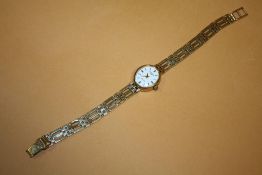 A 9K GOLD LADIES ROTARY WRISTWATCH