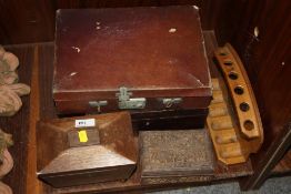 A COLLECTION OF TREEN TO INCLUDE A JEWELLERY BOX, TEA CADDY A/F AND A PIPE RACK TOGETHER WITH A