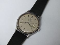 A MEN'S VINTAGE OMEGA QUARTZ WRISTWATCH