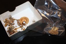 A COLLECTION OF 9 CARAT GOLD AND YELLOW METAL EARRINGS ETC