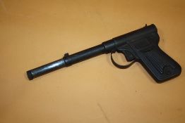 A VINTAGE GAT AIR PISTOL