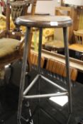 AN INDUSTRIAL STYLE METAL WOOD STOOLS, H 66.5 CM
