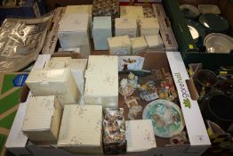 A LARGE QUANTITY OF BOXED AND UNBOXED CHERISHED TEDDY BEAR FIGURES