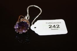 AN 18CT WHITE GOLD AMETHYST RING, approx weight 7.9g, ring size J 1/2