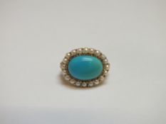 A 9 CT GOLD TURQUOISE AND SEED PEARL RING, approx weight 5.4g, ring size K