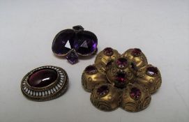 THREE ANTIQUE COSTUME BROOCHES FOR RESTORATION, largest Dia. 5 cm