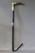 A HALLMARKED SILVER BANDED RIDING CROP, L 74 cm
